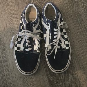 size 7.5 blue and white vans with ties